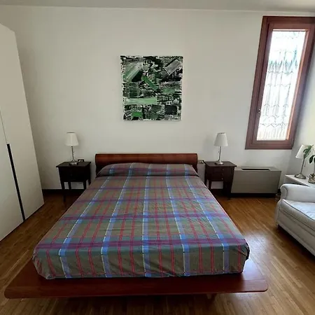 Casa Mazzini Монселиче